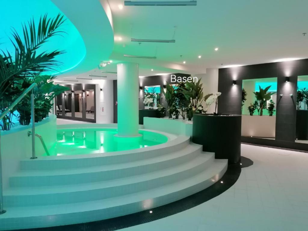 Hanza Tower Bohemia 23 Pool & Jacussi & Sauna Apartment *